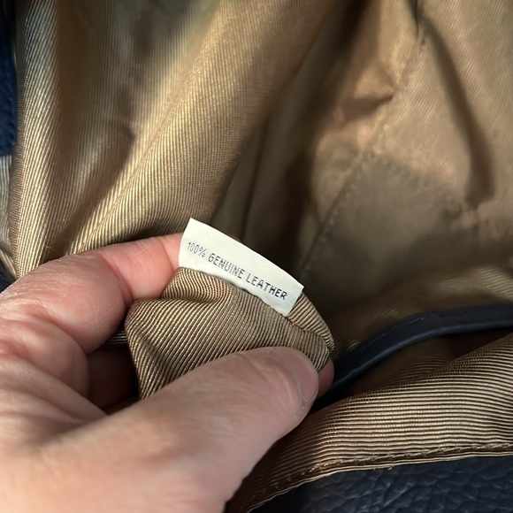 CUORE & PELLE 100% BLUE PEBBLED LEATHER HANDBAG WITH GOLD HARDWARE - Picture 11 of 16